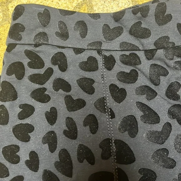 Two EUC velour, capris, one Ann Taylor/ one A.N.A - Picture 3 of 16